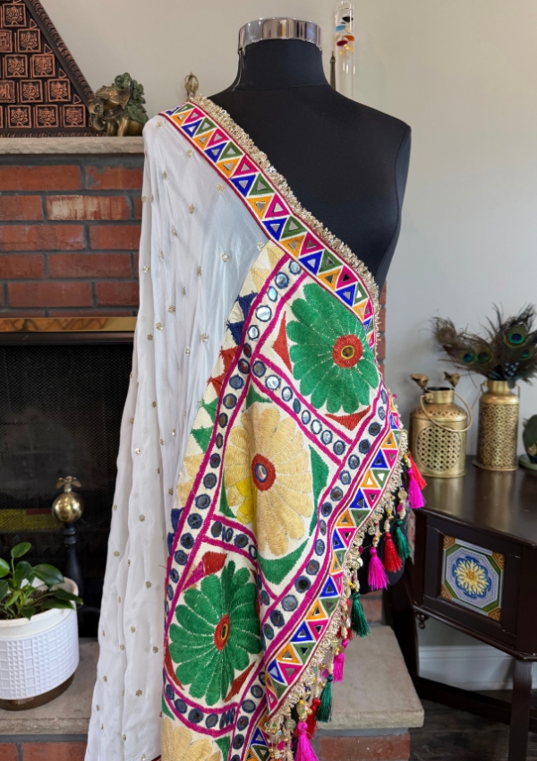 White Multicolor Gamthi Organza Dupatta